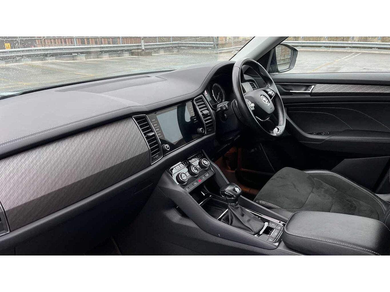 SKODA KODIAQ SE L (7 seats) 1.5 TSI 150 PS DSG