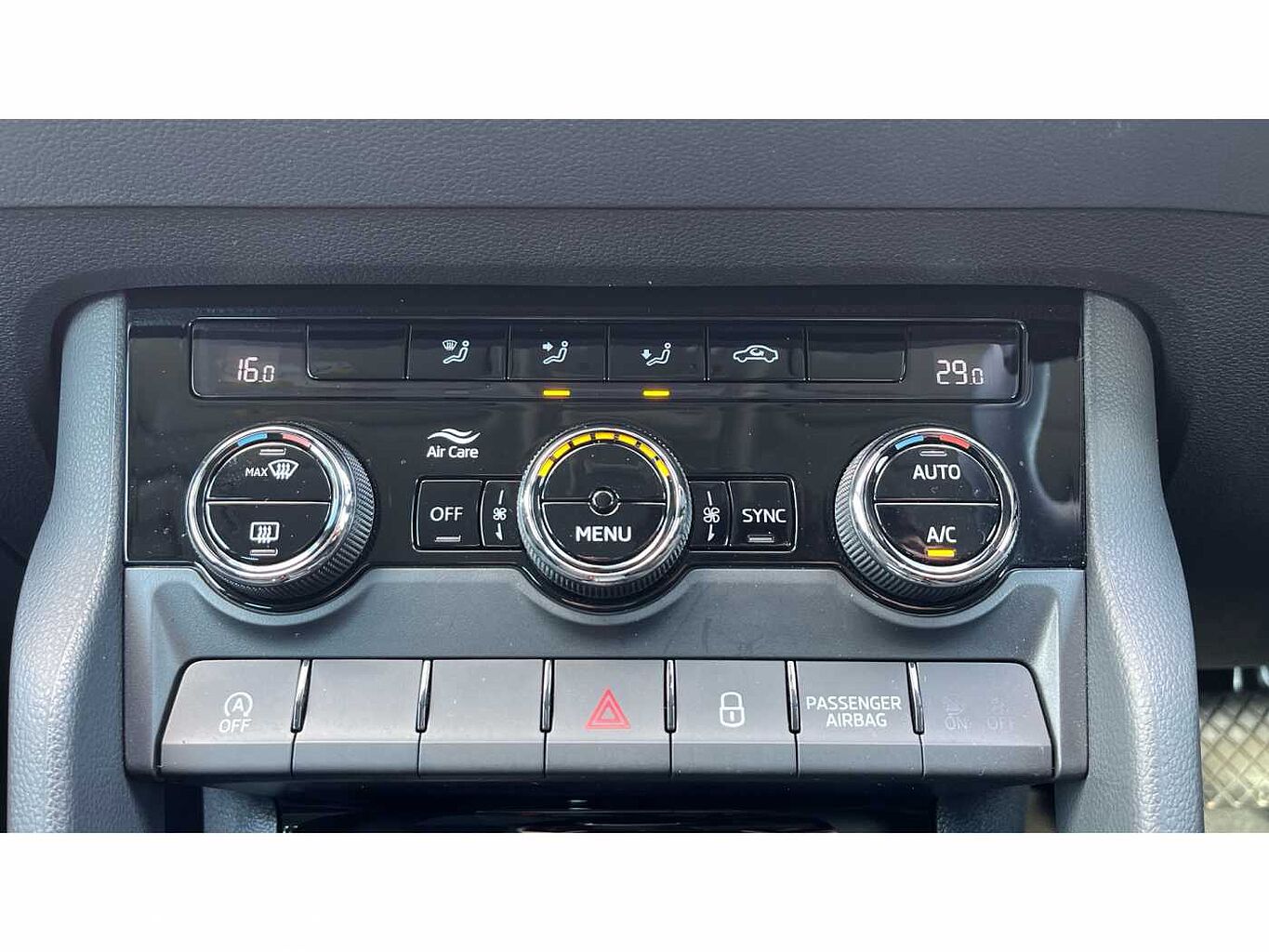 SKODA KAROQ 1.5 TSI SE Drive 5dr DSG